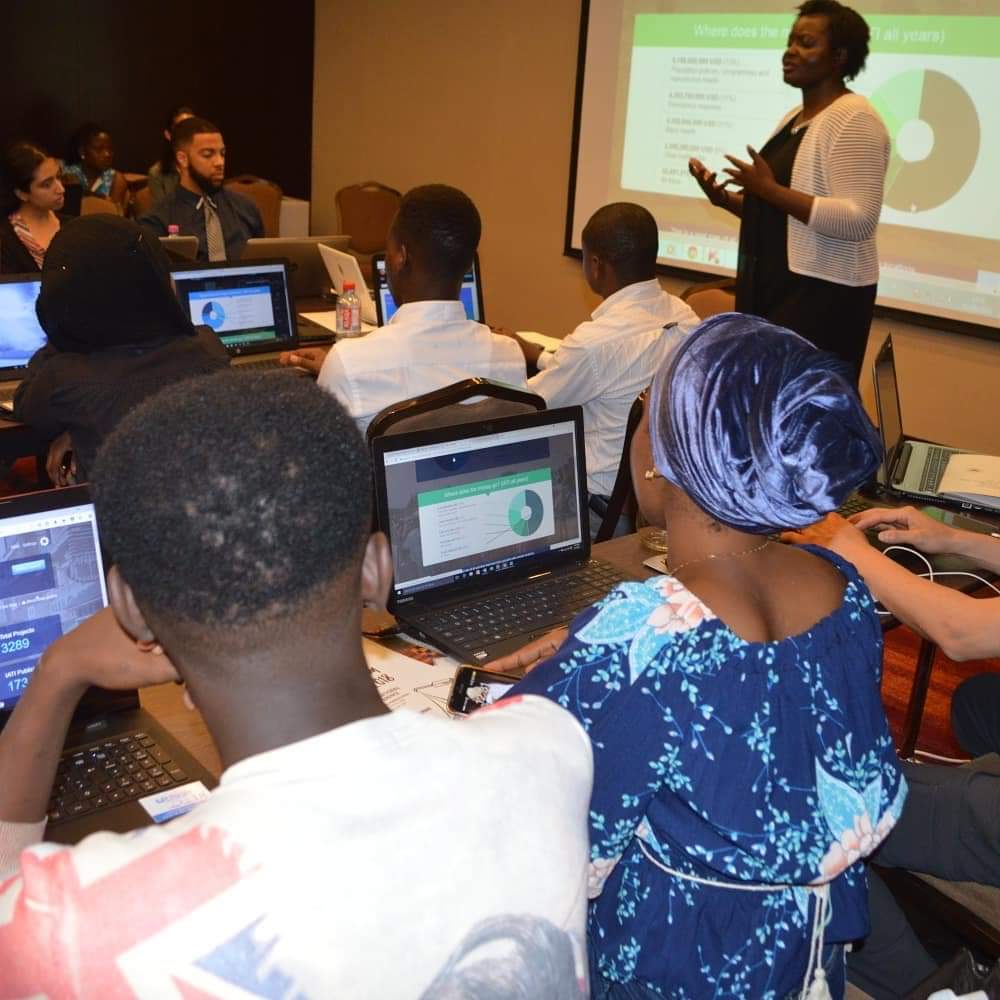 Winnie Kamau facilitating an Open Data training course